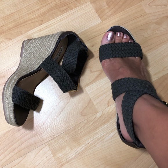 Steve Madden Shoes - Steve Madden Skylar wedges shoes size 8